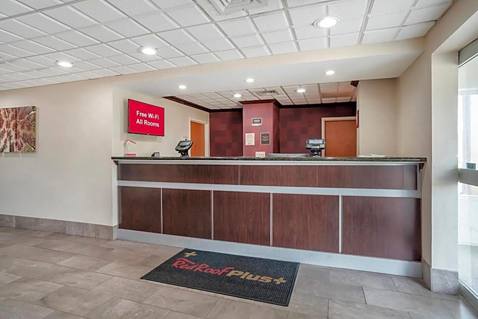 Red Roof Inn & Suites Vicksburg