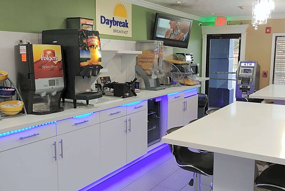 Days Inn by Wyndham Houston East
