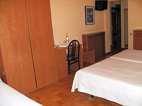 Hotel Yamaguchi - Alojamientos en SANGUESA