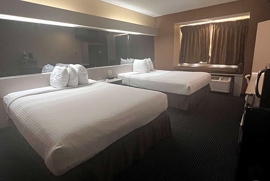 Microtel Inn & Suites By Wyndham Houston