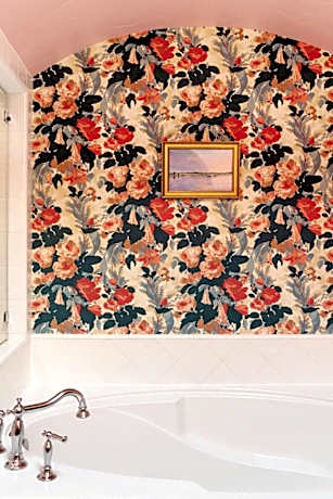 Spanish Garden Inn