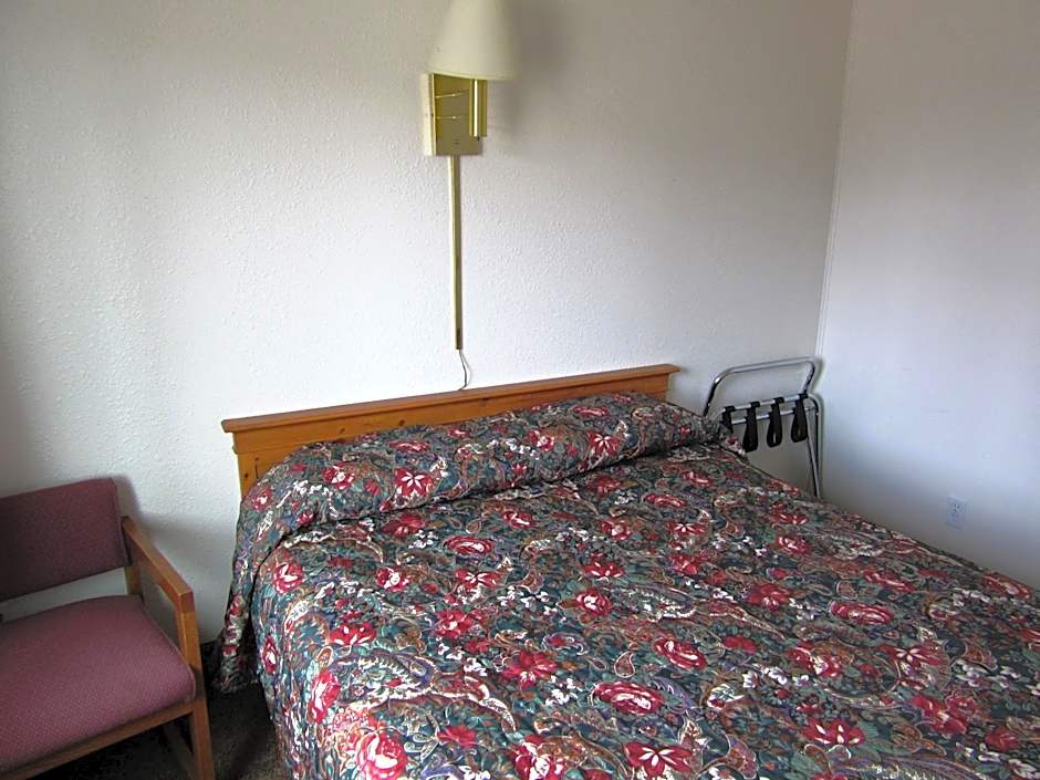 Travelers Lodge