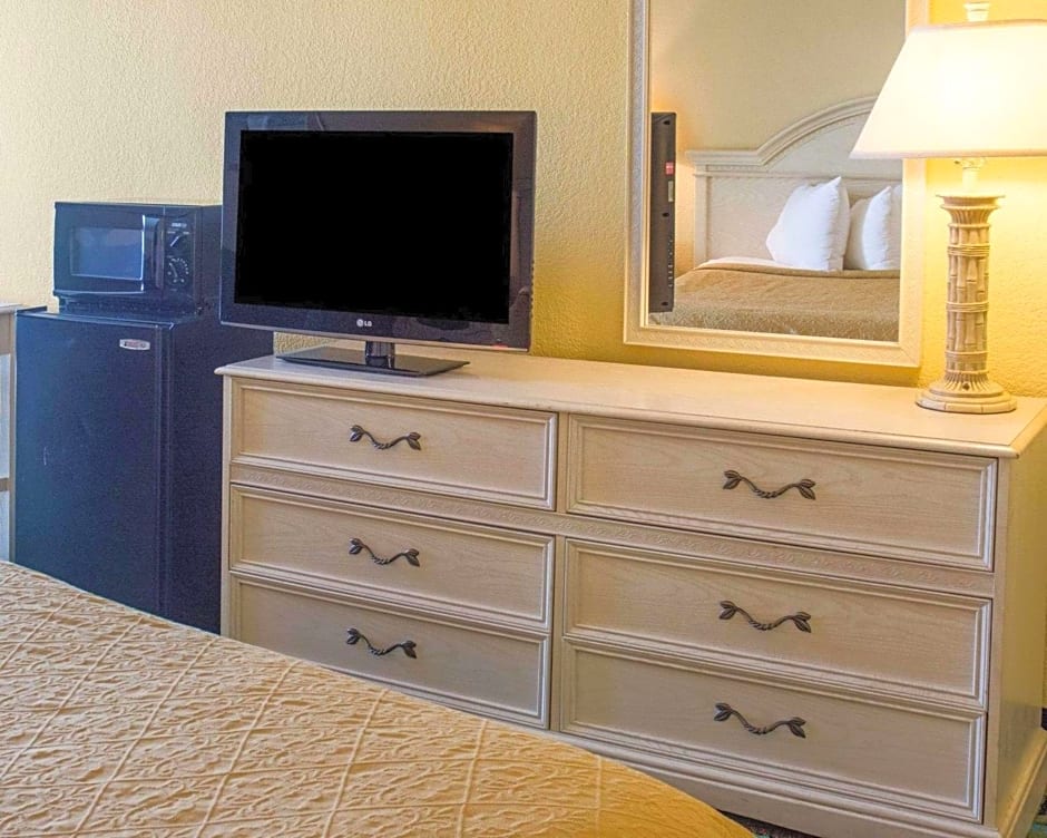Quality Inn And Suites Oceanfront