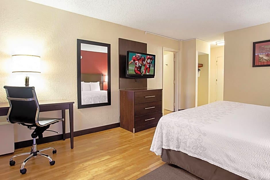 Red Roof Inn PLUS+ Wichita East