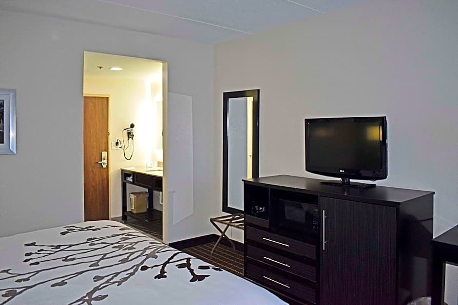 Sleep Inn & Suites West Knoxville