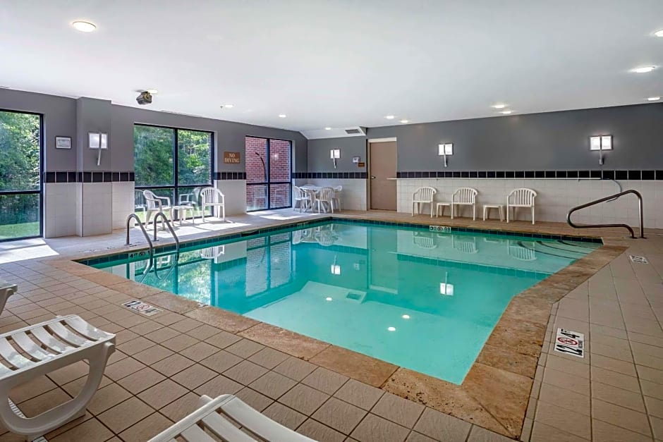 Comfort Suites Manchester