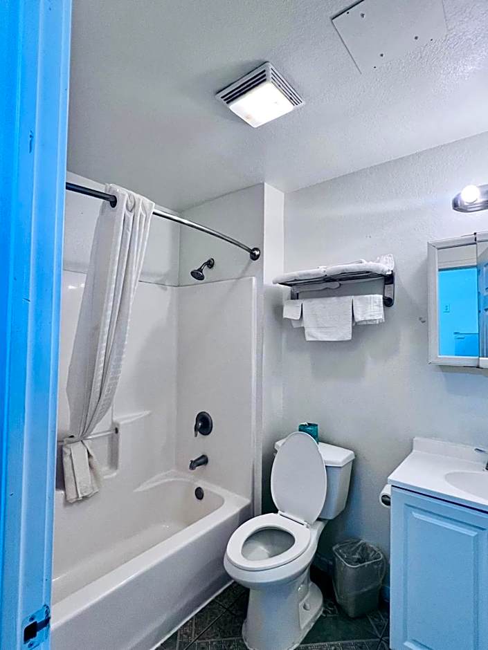 OYO Hotel Pearsall I-35 East