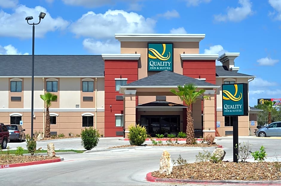 Quality Inn & Suites Kenedy - Karnes City