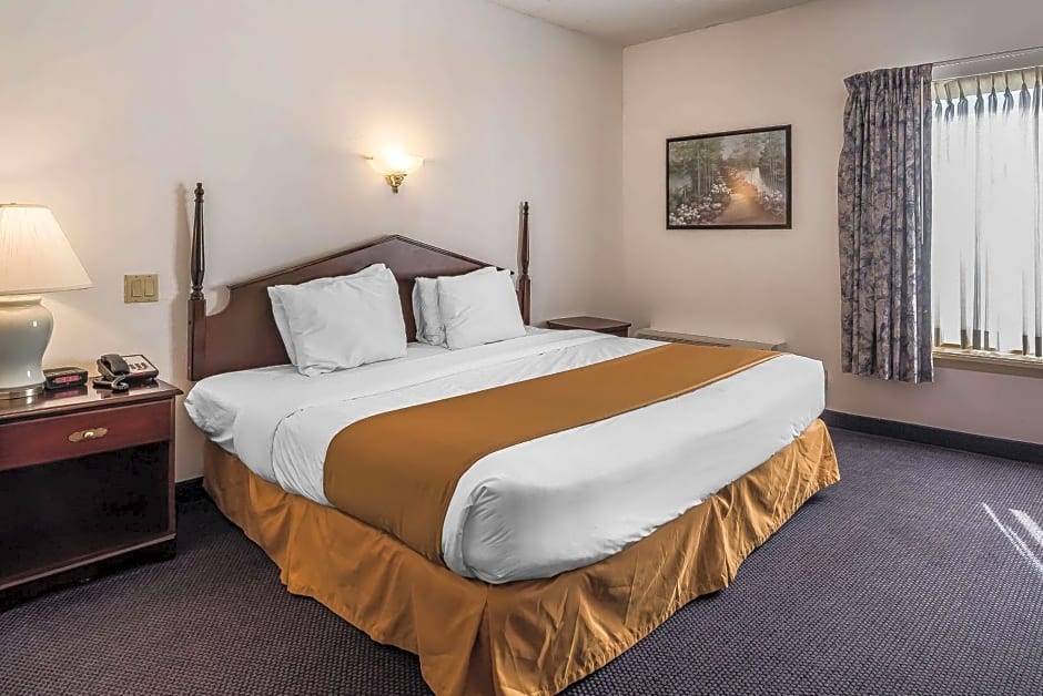 Quality Inn & Suites Albany Airport