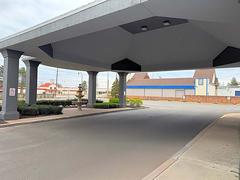 Quality Inn & Suites Banquet Center