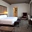H Hotel Los Angeles, Curio Collection by Hilton
