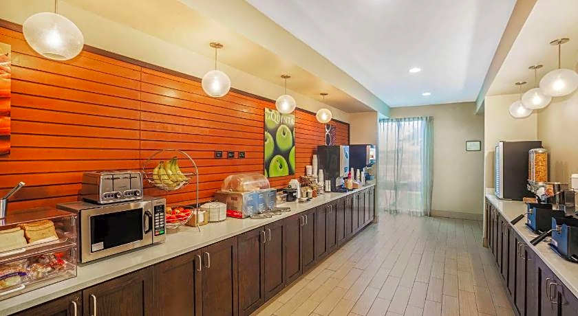 La Quinta Inn & Suites by Wyndham Beeville