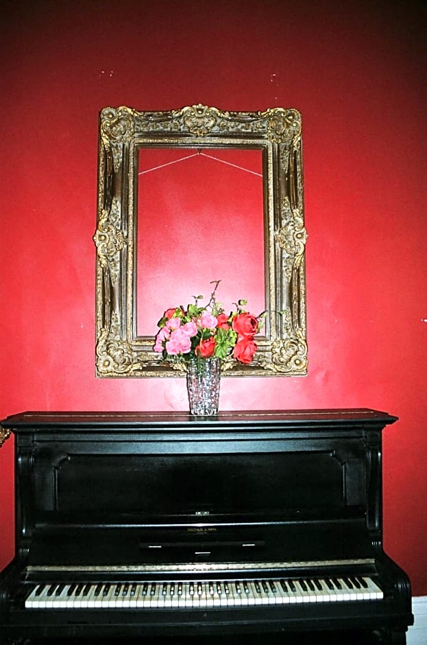 The Magnolia Mansion
