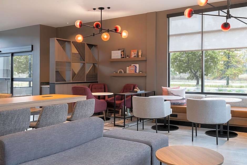 Atwell Suites Kansas City Airport