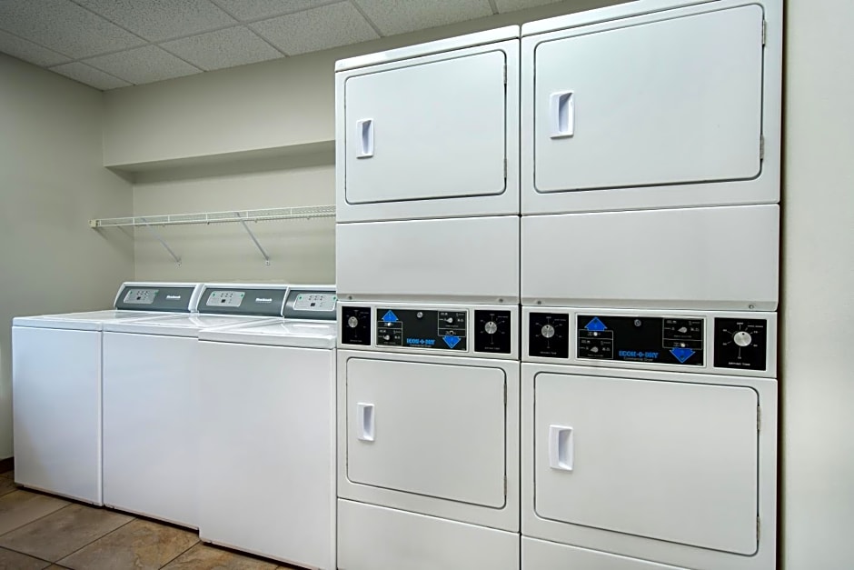 Candlewood Suites Buffalo Amherst
