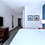 Comfort Inn & Suites near Tinley Park Amphitheater