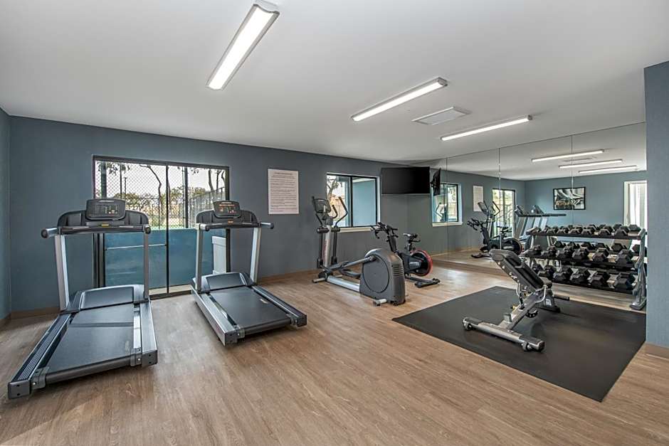 Staybridge Suites Oxnard River Ridge