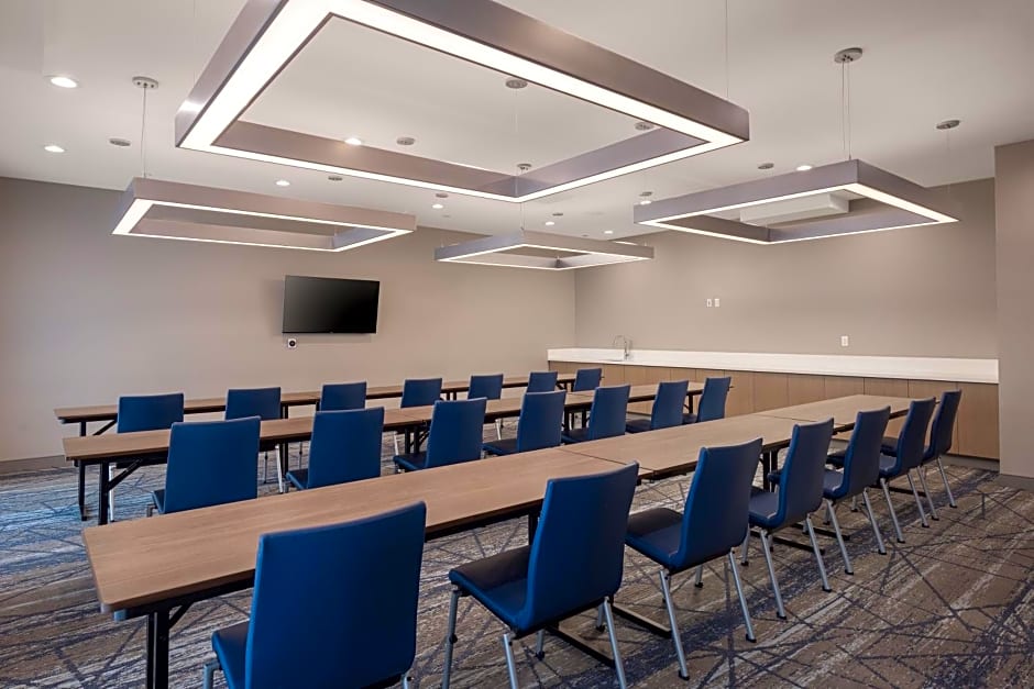 Holiday Inn Express & Suites - Hawaiian Gardens, an IHG Hotel