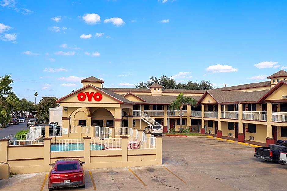 OYO Hotel McAllen Airport South - 1 mi from McAllen Medical Center