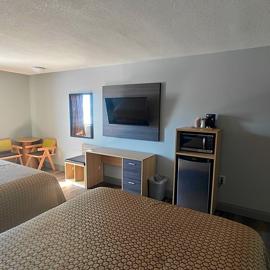 Mountain Vista Inn & Suites - Near the Island inPigeon Forge