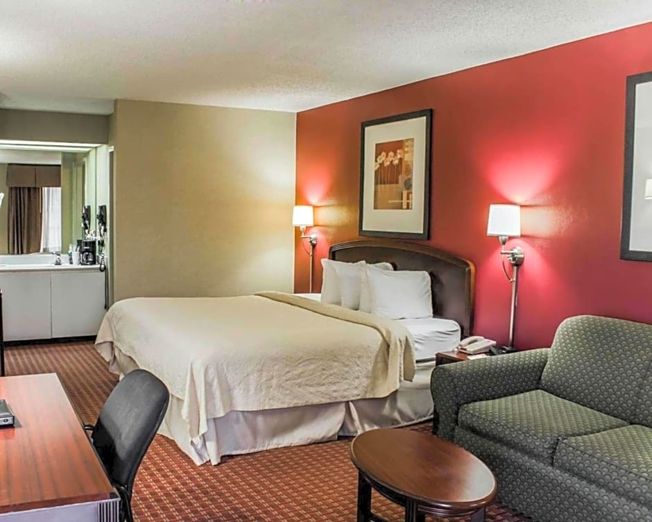 Quality Inn Roanoke near Lake Gaston