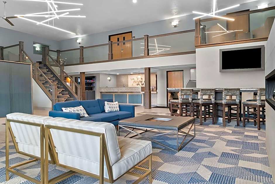 Best Western PLUS Flint Airport Inn & Suites