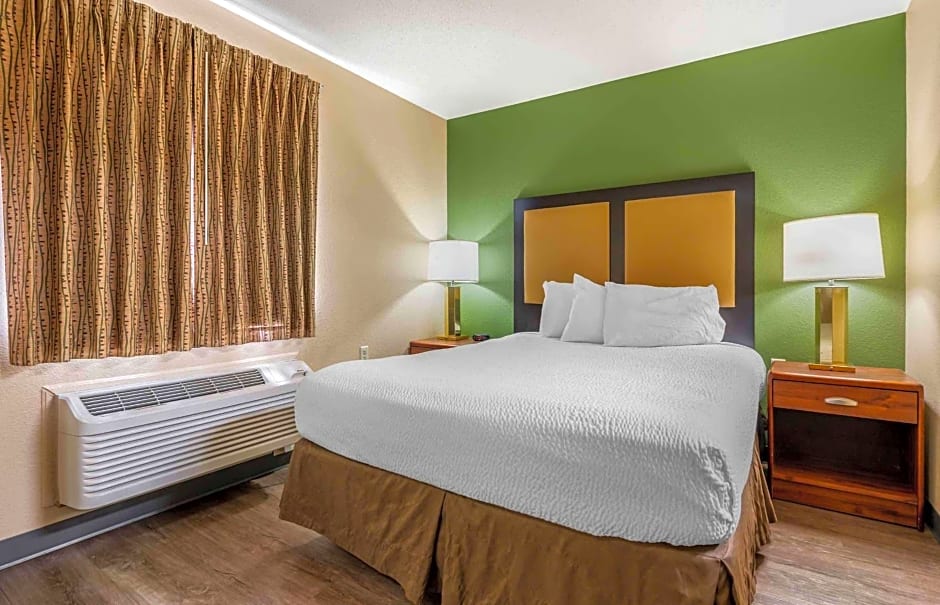 Extended Stay America Suites - Evansville - East