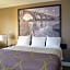 Super 8 by Wyndham Fredericksburg