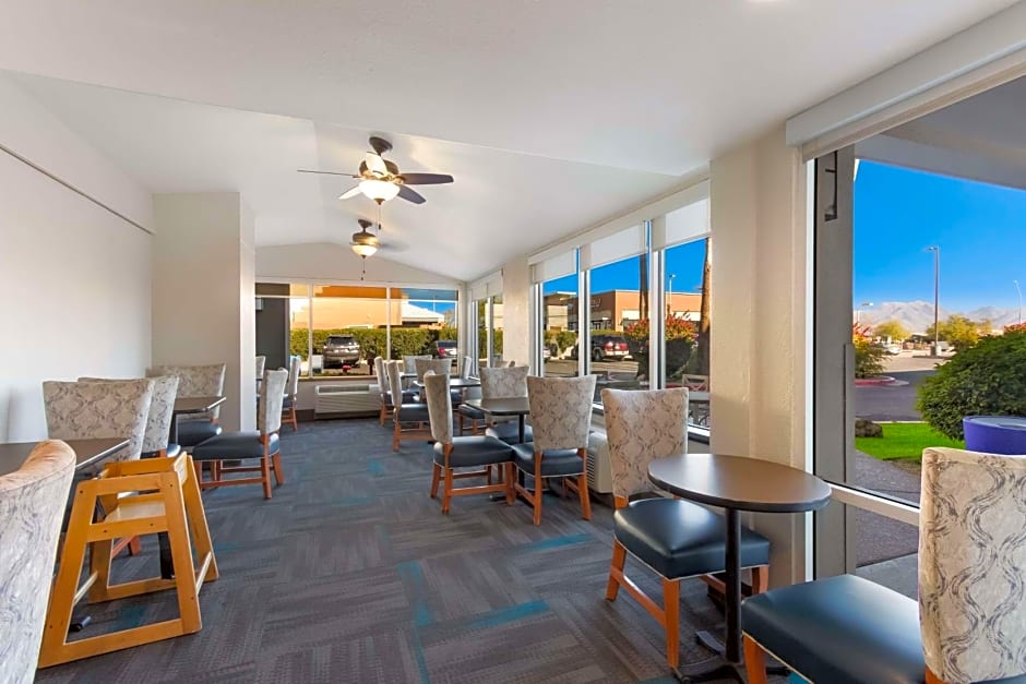 SureStay Plus Hotel by Best Western Scottsdale North