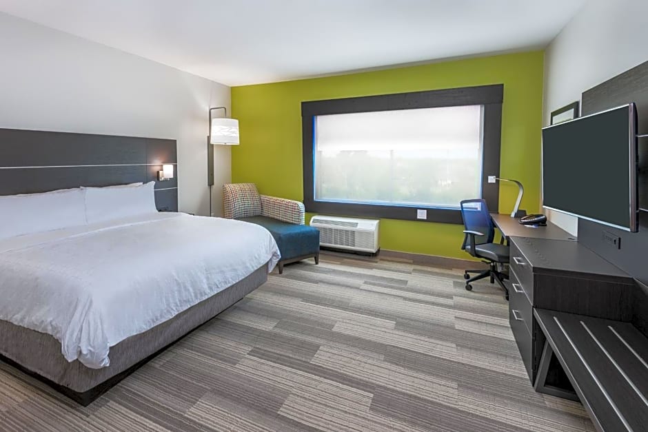 Holiday Inn Express & Suites Bryan - College Station