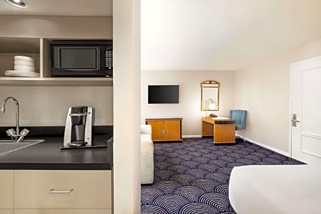 King Room with Kitchenette and Sofa Bed