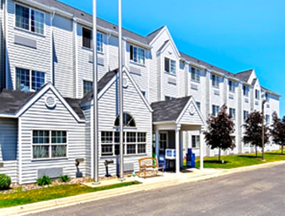 Microtel Inn & Suites by Wyndham Rochester North Mayo Clinic