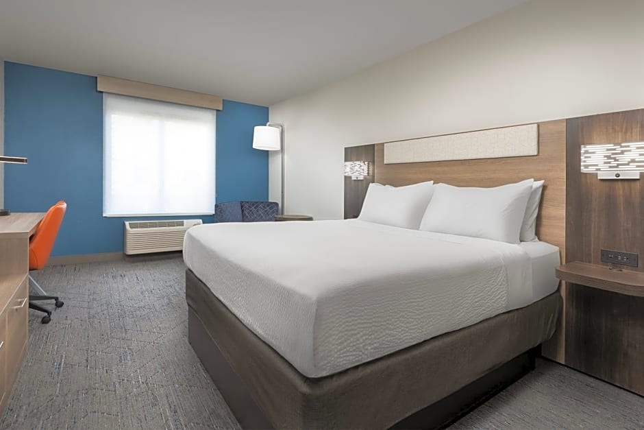 Holiday Inn Express & Suites Superior