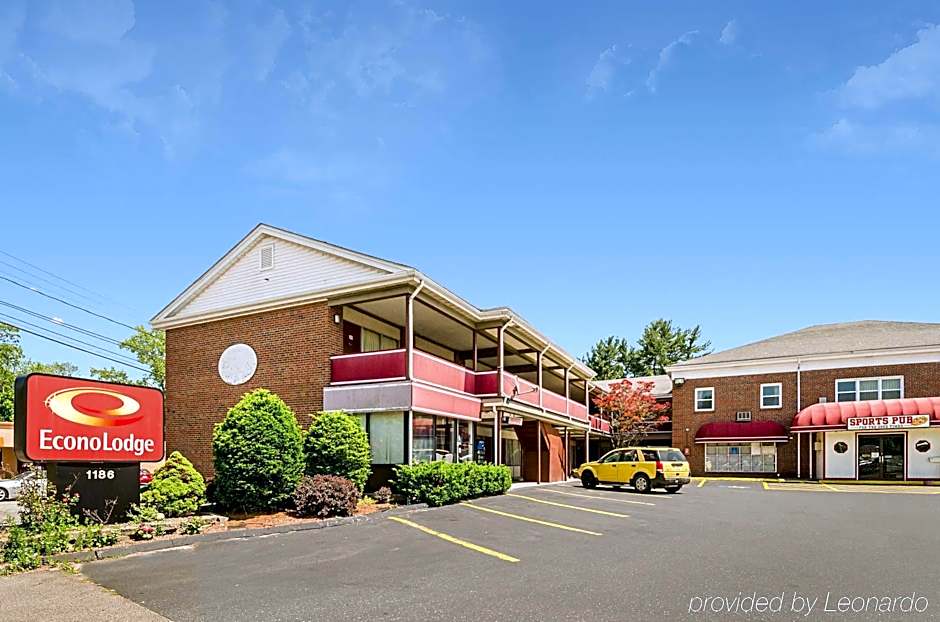 Framingham Inn
