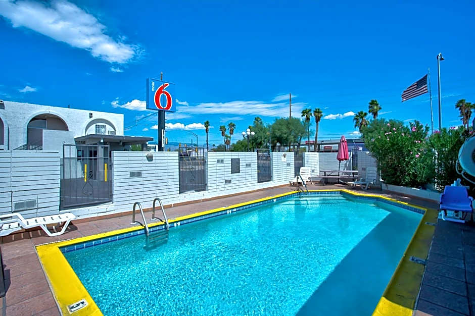 Motel 6 Tucson, AZ - East Williams Center