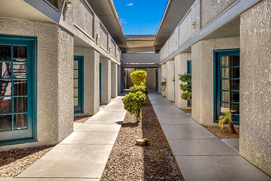 Knights Inn Tucson D.M.A.F Area