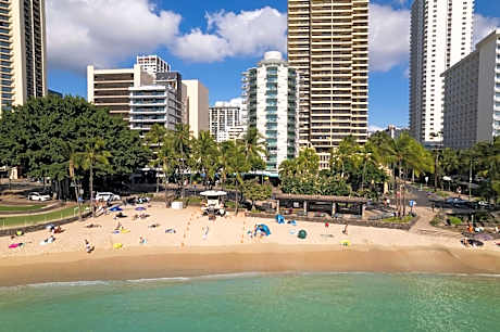Aston Waikiki Circle Hotel