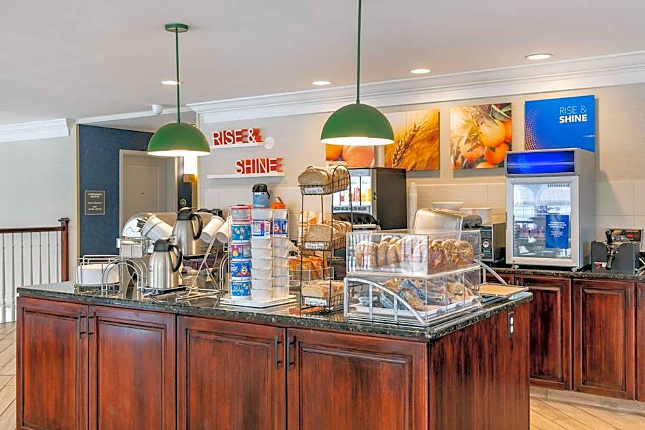 Comfort Inn & Suites East Greenbush