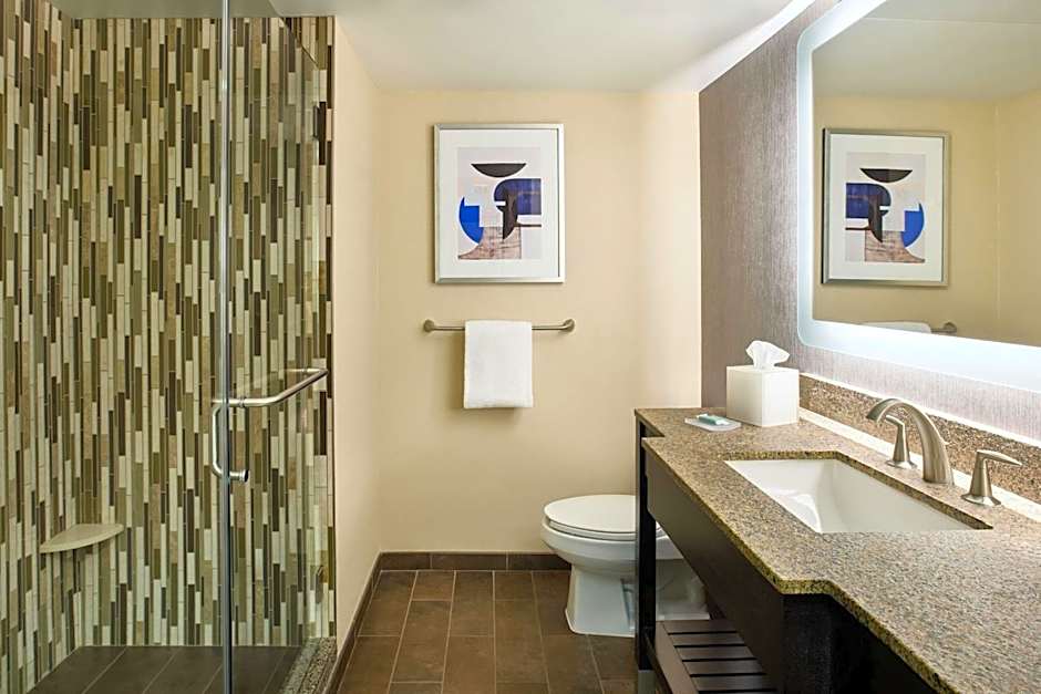 Courtyard by Marriott Los Angeles Sherman Oaks