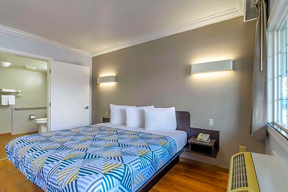 Motel 6-San Jose, CA - Convention Center