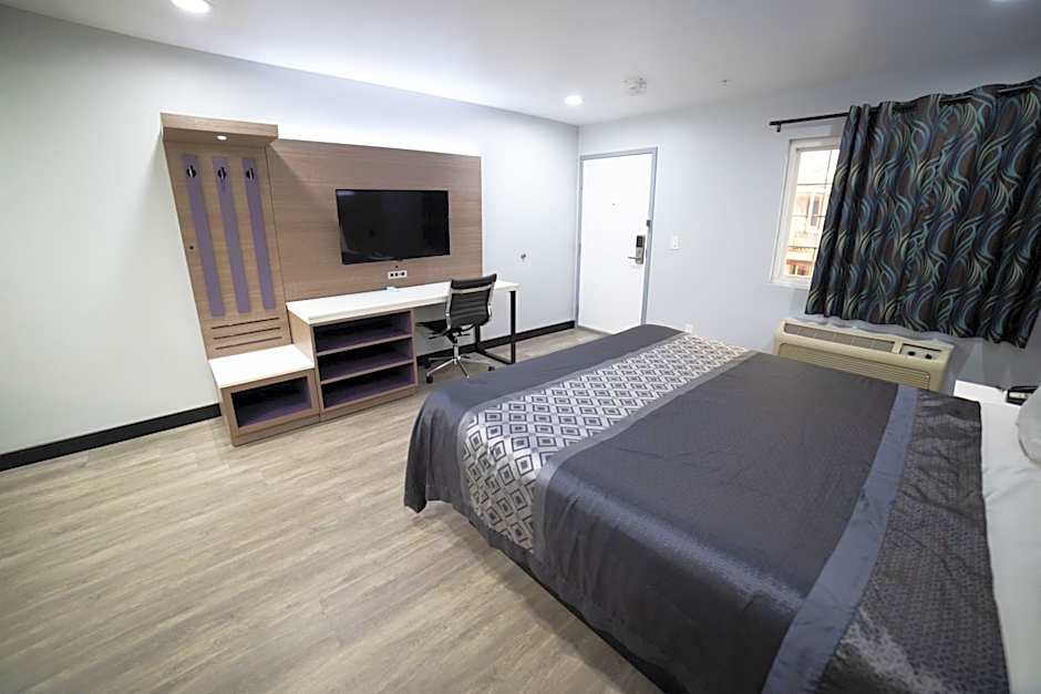 Express Inn & Suites