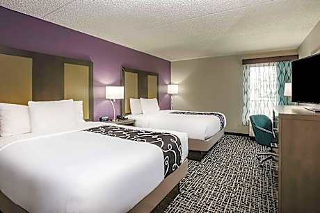 2 Queen Beds Non-Smoking