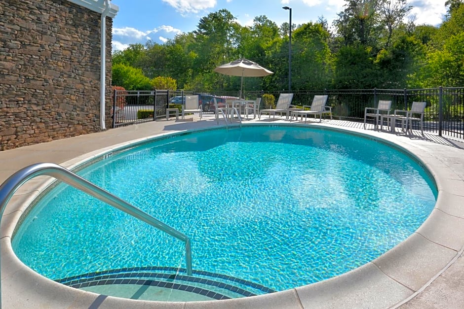 Country Inn & Suites by Radisson, Asheville West (Biltmore Estate), NC