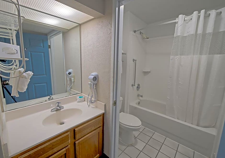 All Season Suites