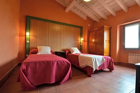 Hotel San Miguel del Valle Amblés - Alojamientos en EL FRESNO