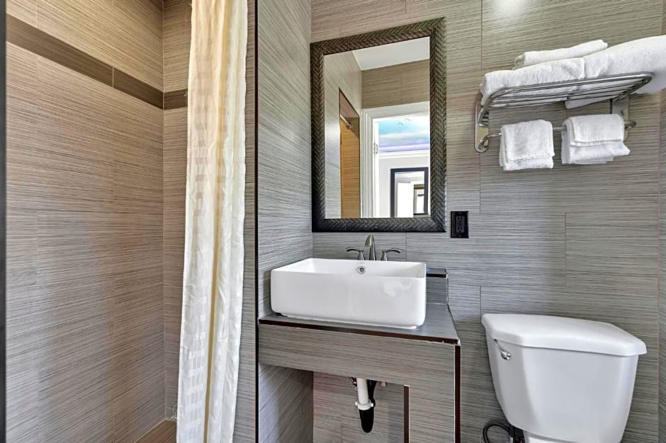 Mid City Inn