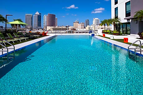 Home2 Suites By Hilton Tampa Downtown Channel District