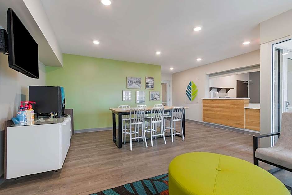 WoodSpring Suites Tamarac