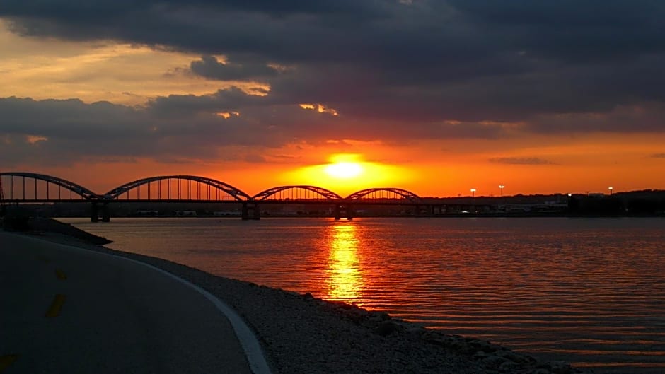Holiday Inn Express Moline - Quad Cities Area