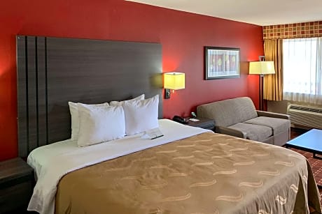 1 King Bed, Smoking
